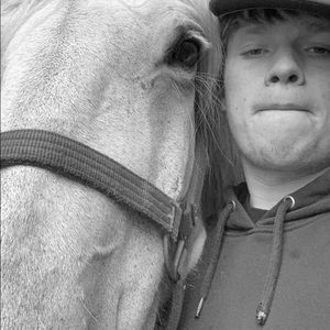 Meet your Posher, Ethan